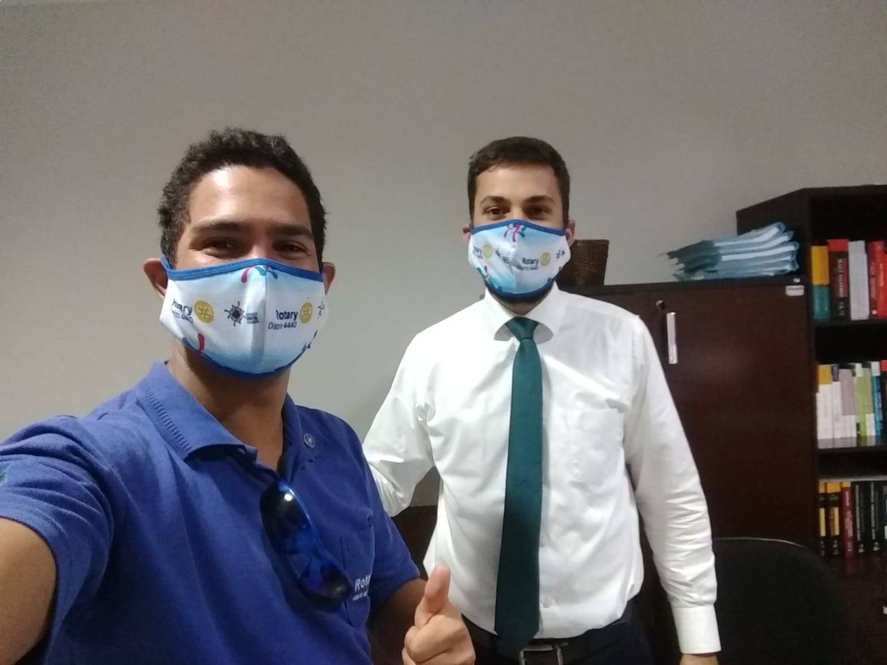 Presidente 2019/2020 Luan Crespim entrega máscaras do Distrito 4440 para parceiros do Rotary Club