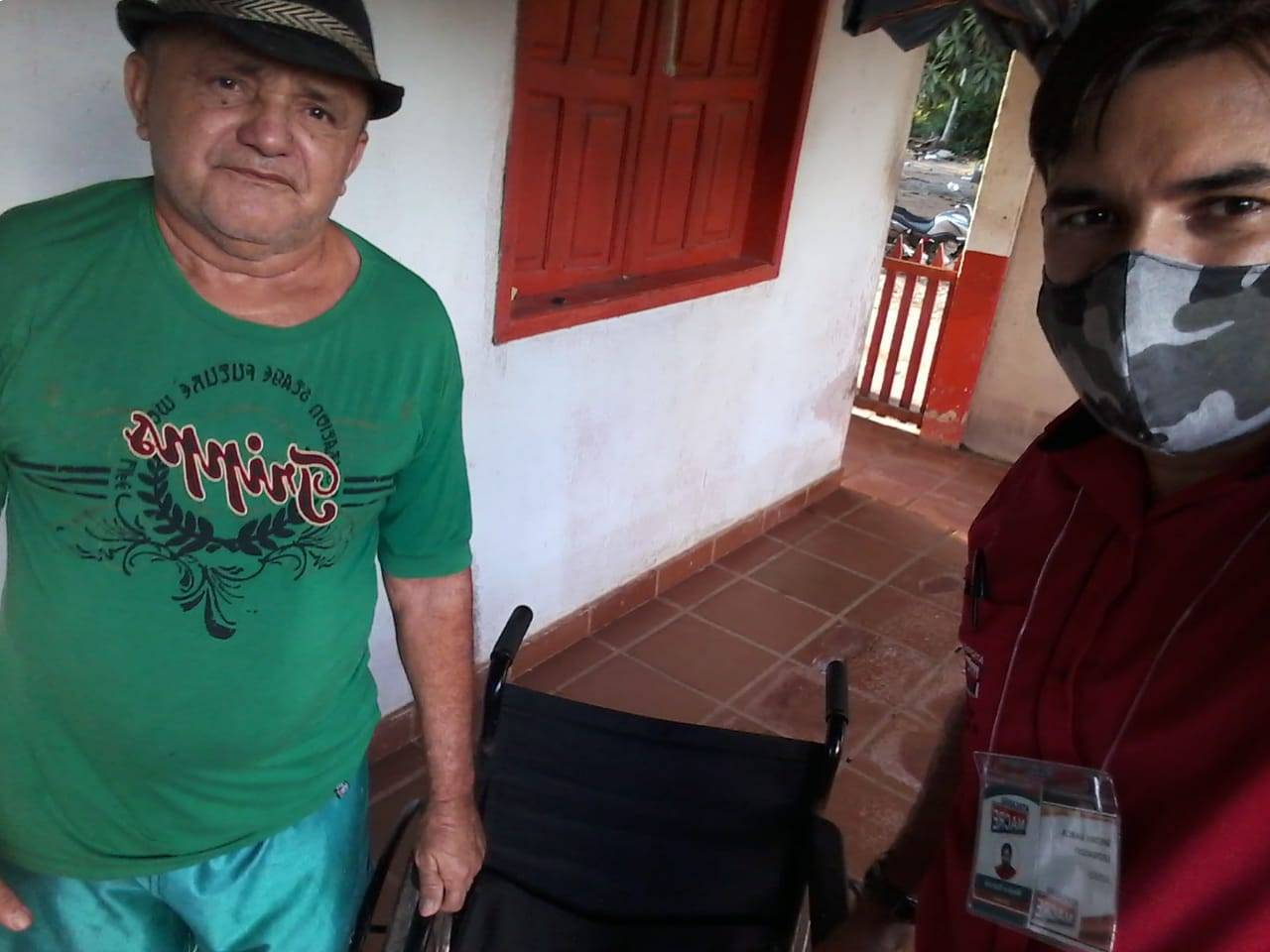 Entrega de Cadeira de Rodas