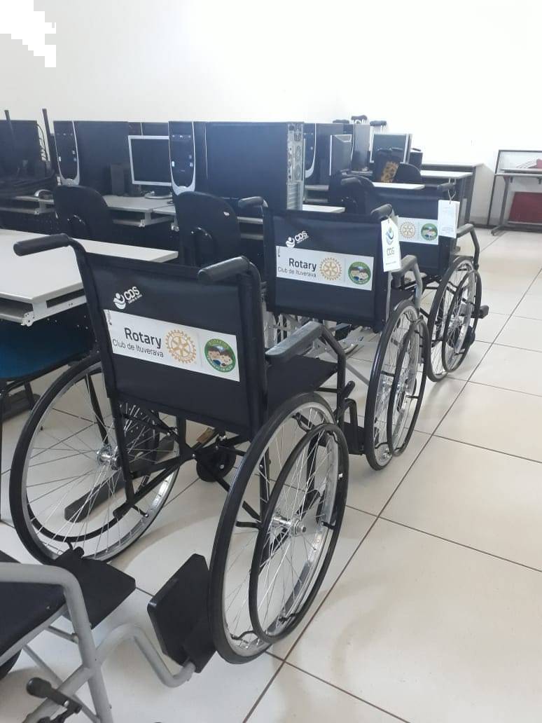 Cadeiras de Rodas entregues pelo Rotakids ao Rotary Club de Ituverava!