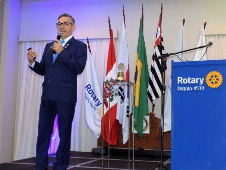 Marcos Antônio Carchedi, Governador do D4510 do RI, fará a conferência rotária mostrada na TV