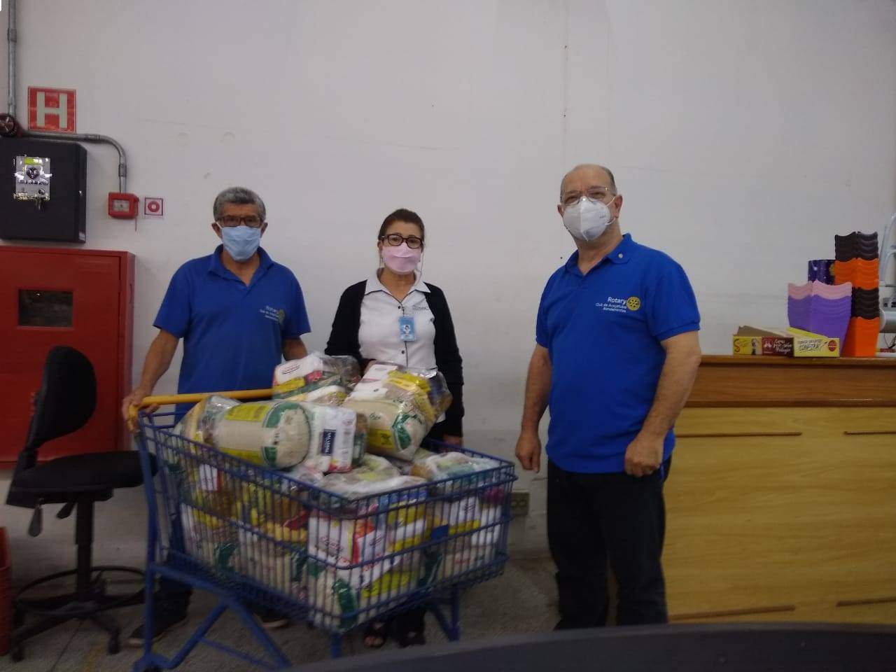 Recebimento da Doação de 12 Cestas Básicas do Zezinho de Araçatuba