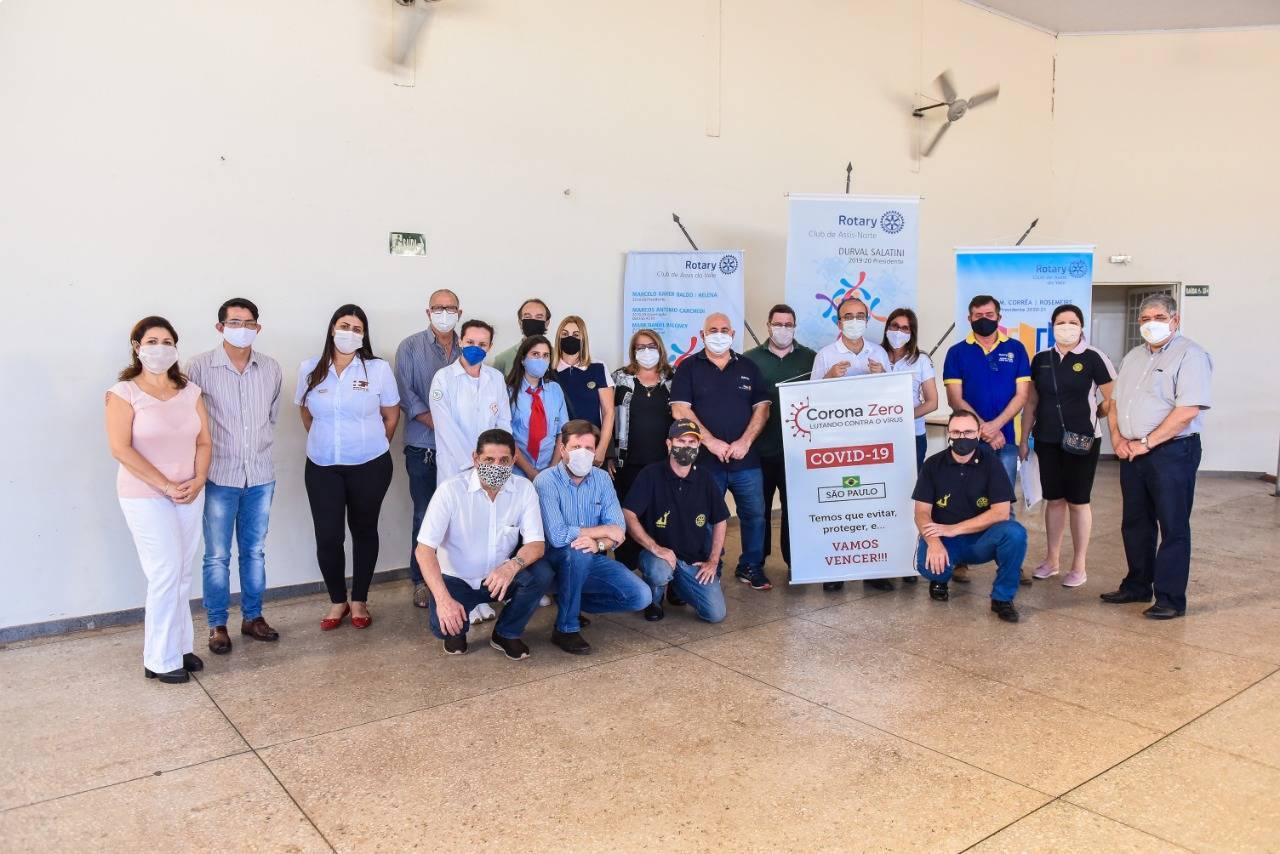 Entrega de testes para covid-19 as entidades de Assis pelos Rotary Clubs da cidade de Assis