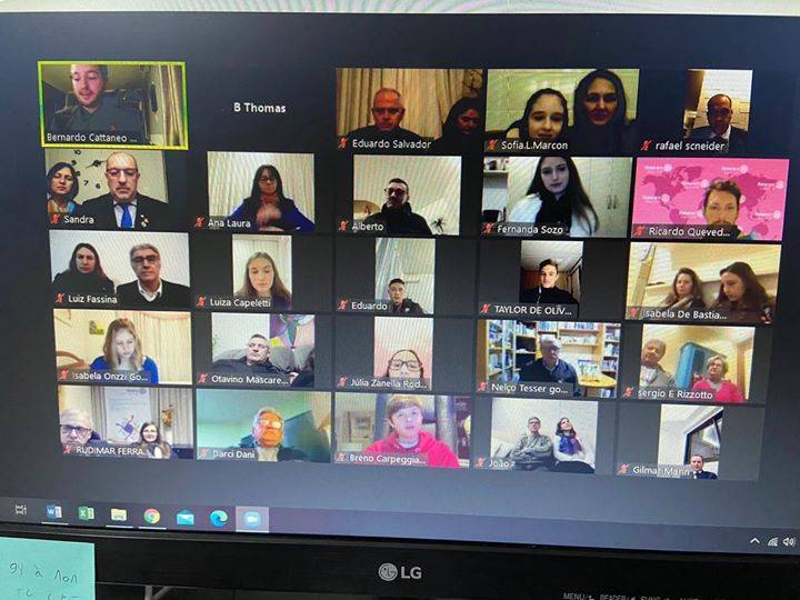 Posse da nova diretoria e novo ciclo de aprendizagens no Rotary Flores da Cunha