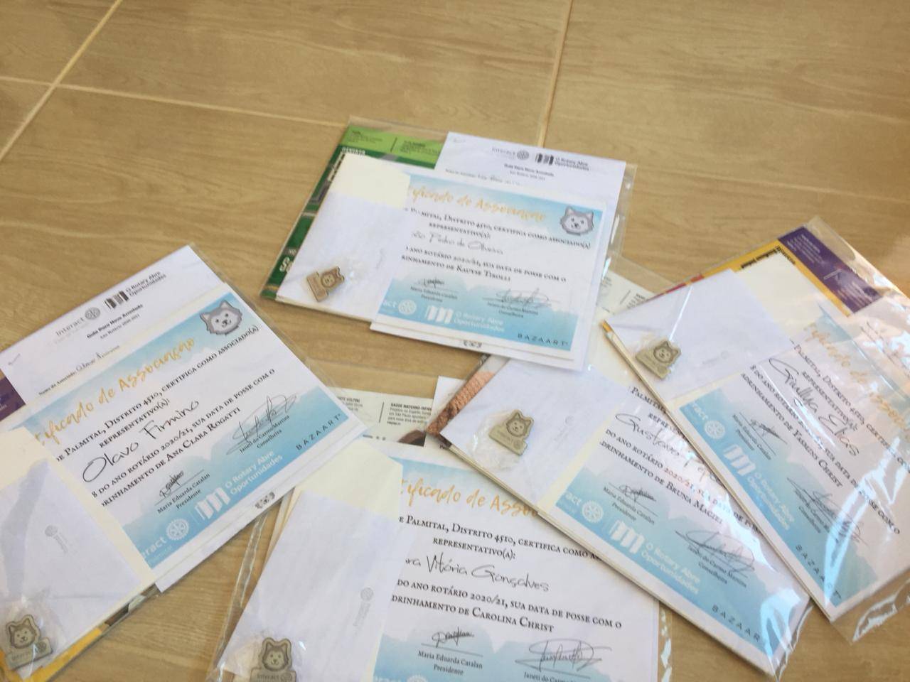 Na foto, o kit que foi entregue para os novos associados