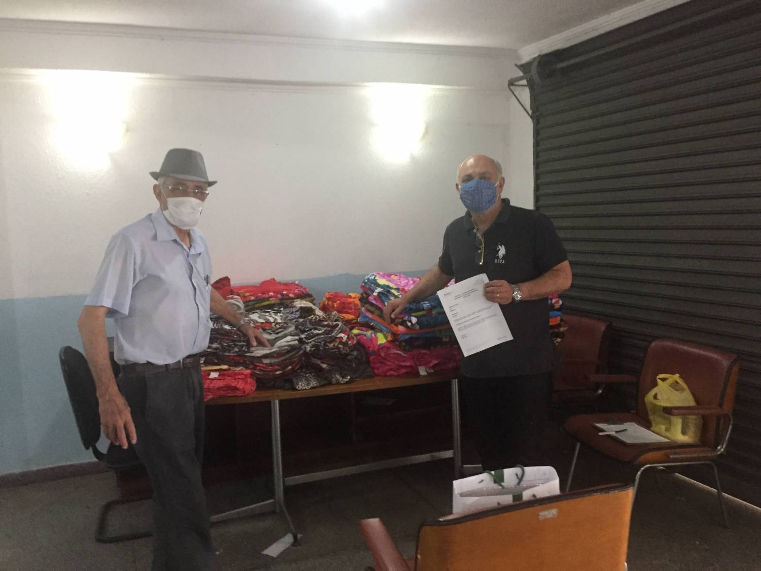 Governador Arlindo Venturim na entrega dos Cobertores ao RCC Guabirotuba