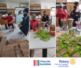 Foto2: Doações para Lar das Meninas - SLAN/Lajeado - RS - Rotary Club de Lajeado Universitário - Distrito 4700